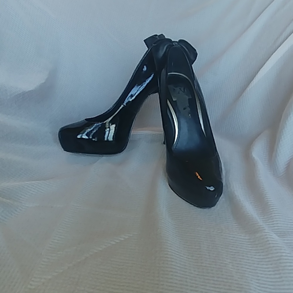 Dolce Vita Platform Pumps